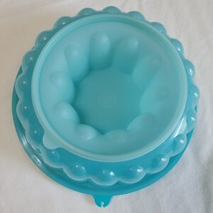 Tupperware Aqua Blue Jello/Bundt Mold, 3pc Set, NWOT